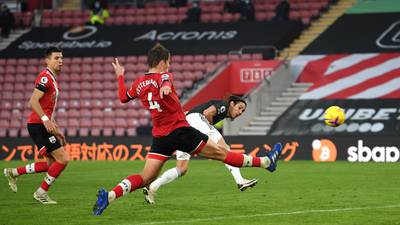 Edinson Cavani completes Man United comeback at St Mary’s