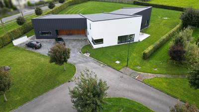 Contemporary Tullamore house with hidden garage and fully equipped home office for €595,000