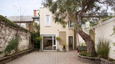 Sunny mews in D4 for €1.4m
