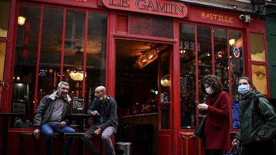 Coronavirus: Paris to shut all bars next week amid maximum alert
