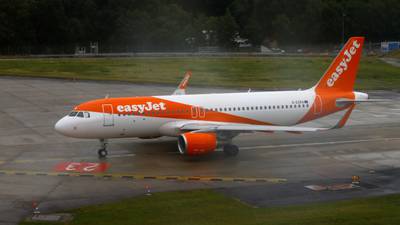 Budget airline easyJet lifts profit outlook after strong quarter