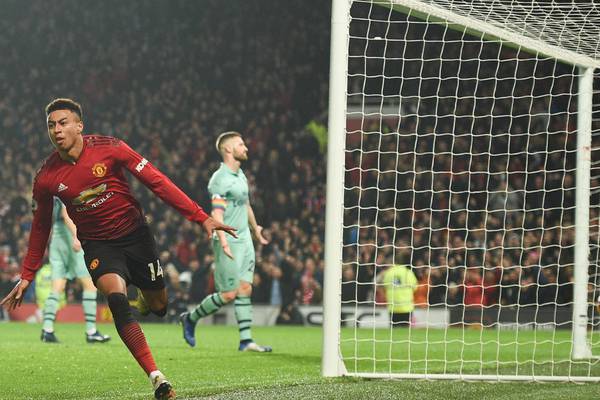 Manchester United battle back twice to split the points with Arsenal