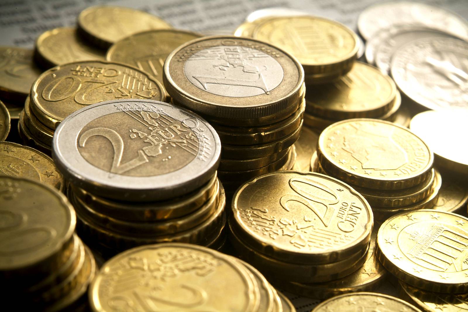 SRINSOLVE cash euro coins iStockPhoto