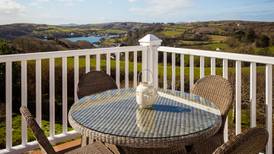 Supersized cottage with super views  in Glandore