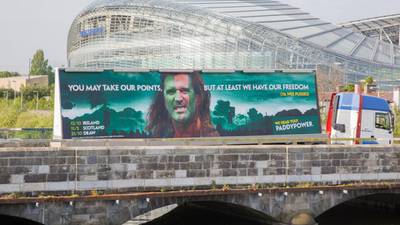 Roy Keane sues Paddy Power over Braveheart poster