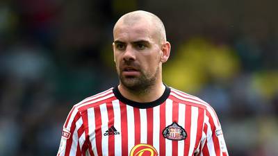Darron Gibson leaves Sunderland by mutual consent