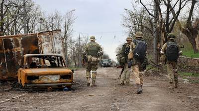 Soldiers besieged in Mariupol call to be evacuated with civilians