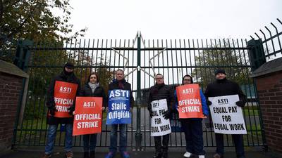 Industrial unrest within public transport and teaching persists