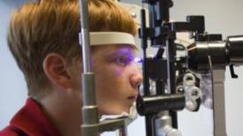 Children waiting for eye tests, optometrists claim