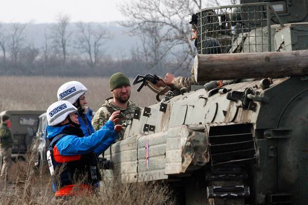 Ukraine eyes peace talks after troop withdrawal on eastern frontline