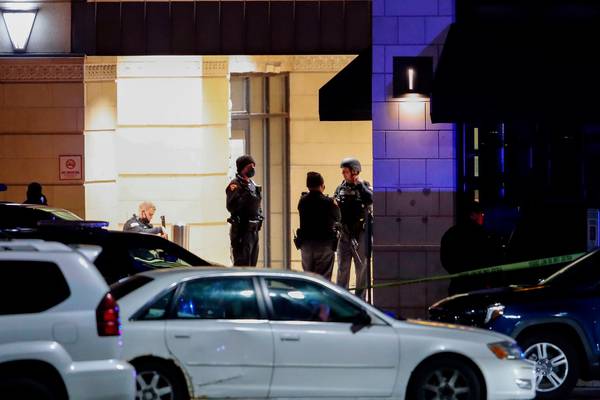 Eight injured after shooting incident in mall in Milwaukee