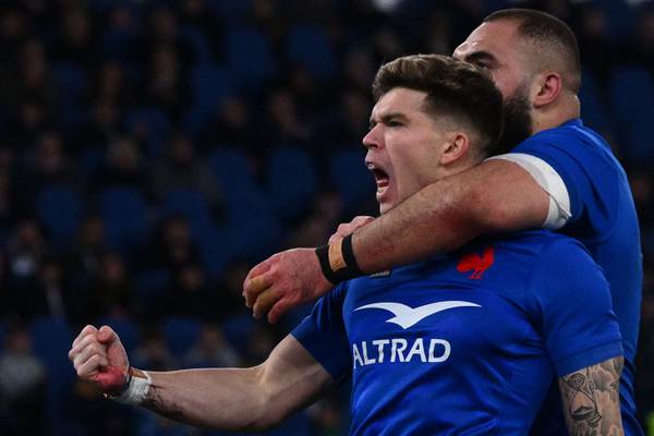 France survive big scare to edge out Italy in Six Nations