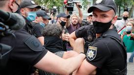 Belarusians defy crackdown to demand Lukashenko resign