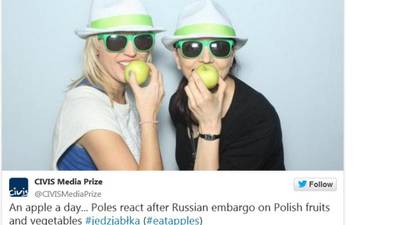 Poles  bite back over Russian fruit ban