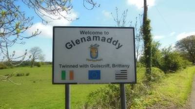 A Letter to the Galwegians – Frank McNally on an old Glenamaddy custom aimed at keeping emigrants in touch