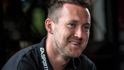 Aiden McGeady pays tribute to his former manager Neil Lennon