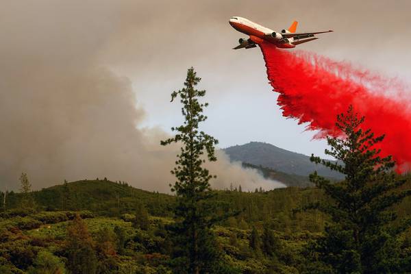 Yosemite Valley closes until weekend as wildfire rages