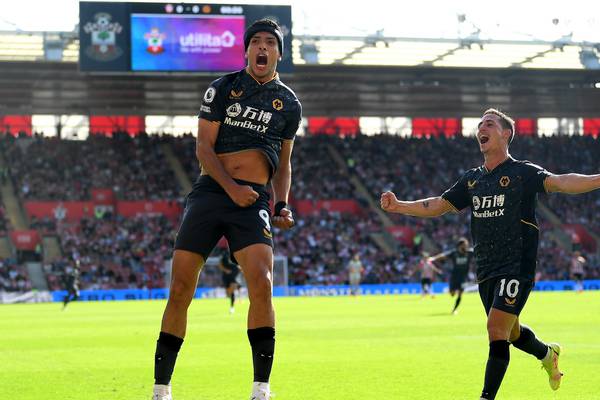 Raúl Jiménez winner sparks emotional scenes as Wolves beat Southampton