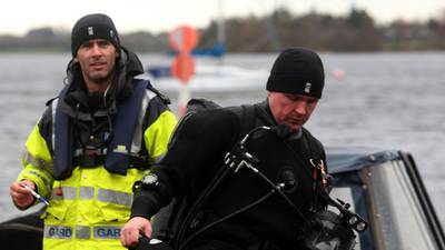 Search  resumes on Lough Ree for missing  fisherman