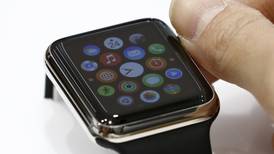 Apple mines big profits as buyers shell out for extra Watch bands