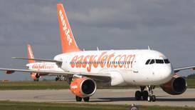 EasyJet nudges up profit guidance after strong year