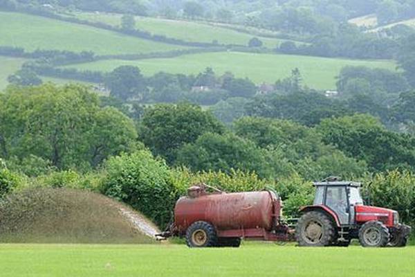 Call for funds for environmentally-friendly farmers to protect rivers and lakes