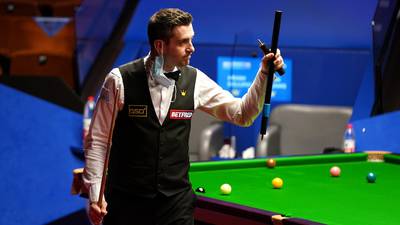 Mark Selby hammers Mark Williams with session to spare to make semi-finals