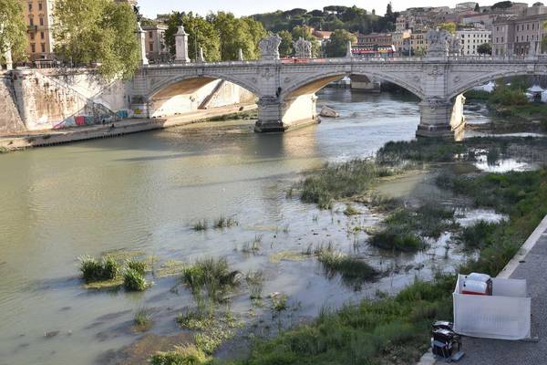 Rome to reduce night-time water use to combat drought