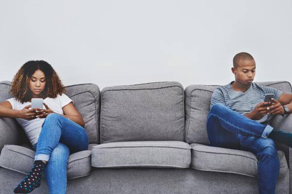 Is screen-snubbing ruining your relationship? Take this test
