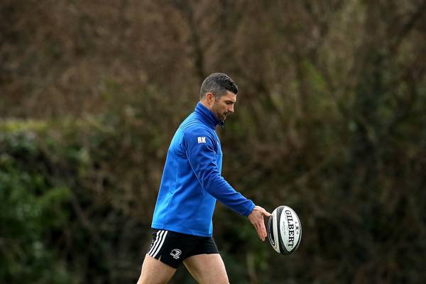 Rob Kearney captains Leinster against the Scarlets