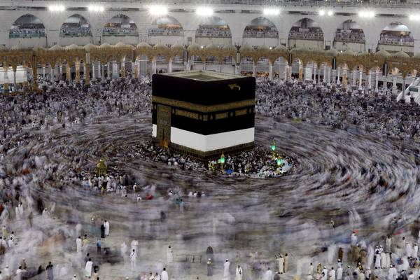 Two million Muslim pilgrims descend on Mecca for hajj