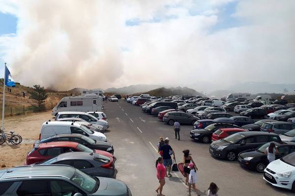 Large dune fire forces evacuation of Curracloe beach