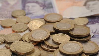 Sterling remains near 90p against euro as ‘hard Brexit’ fears grow