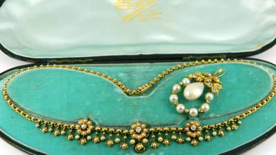 Christmas jewellery auctions in Dublin