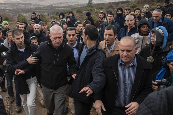 Israeli settlers accept deal to leave illegal Amona outpost