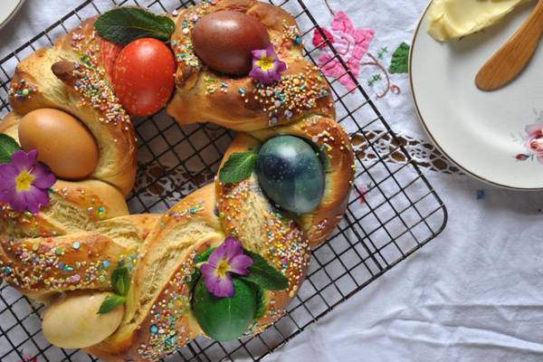 Cut and dyed: A tempting Easter brioche
