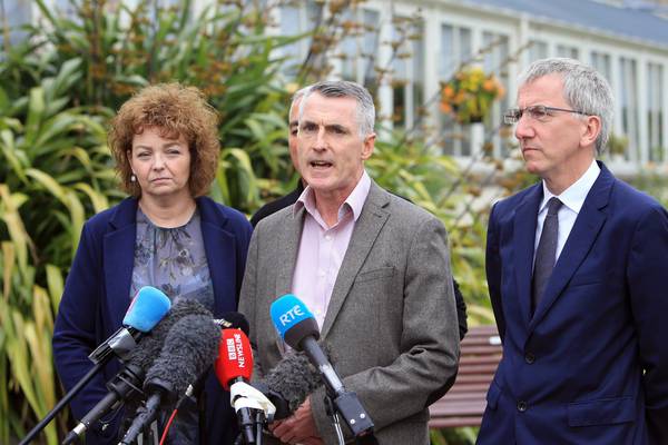 Stormont talks: little sign of breakthrough as deadline looms