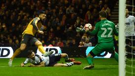 Olivier Giroud strikes late again as Arsenal reach fourth round