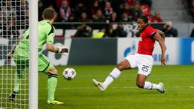 Wayne Rooney inspires United in 5-0 rout of Bayer Leverkusen