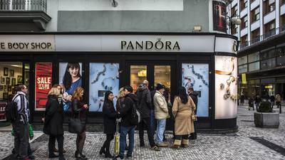 Pandora reports annual revenue increase of 40%