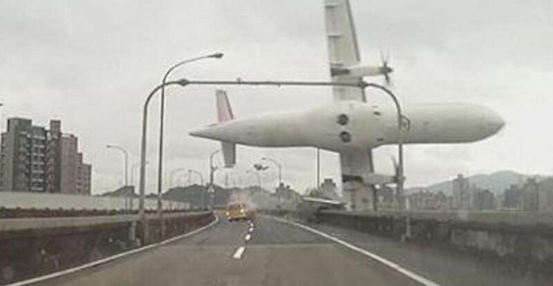 A still taken from dashcam footage shows flight GE 235 from Taipei to Kinmen just before impact.