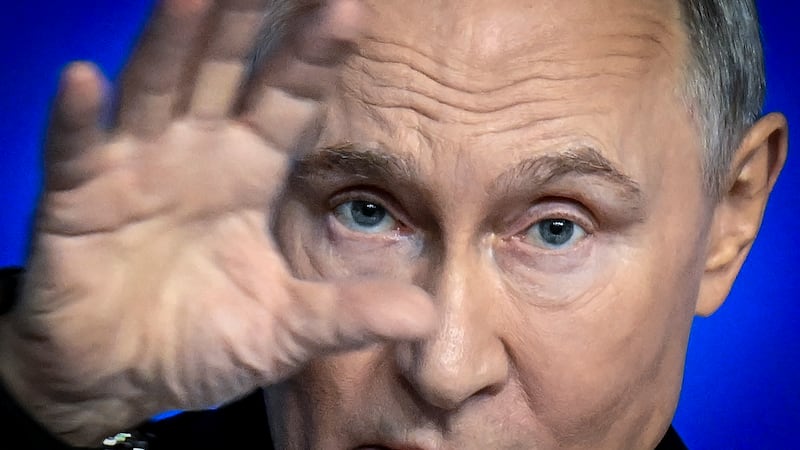 European leaders weigh direct talks with Russia to avoid being sidelined in Ukraine talks