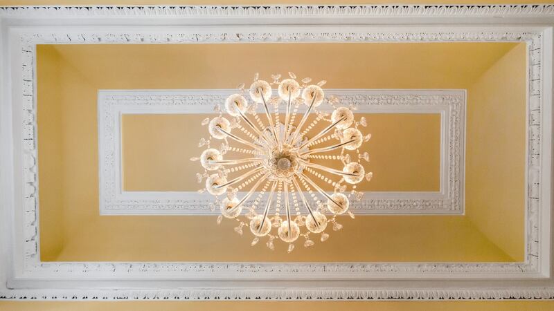 Hall ceiling