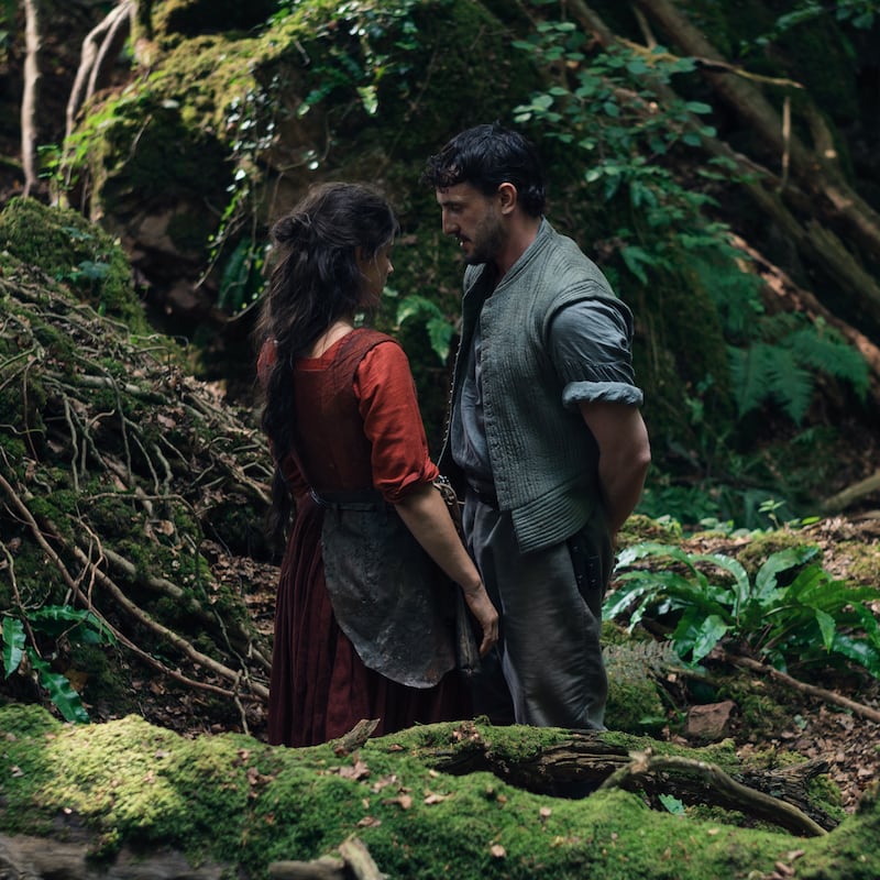 Jessie Buckley stars as Agnes and Paul Mescal as William Shakespeare in director Chloé Zhao’s Hamnet, a Focus Features release. Photograph: Agata Grzybowska
