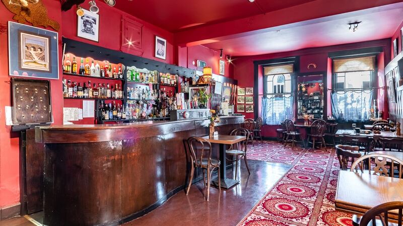 Bar area in The Purple Heather