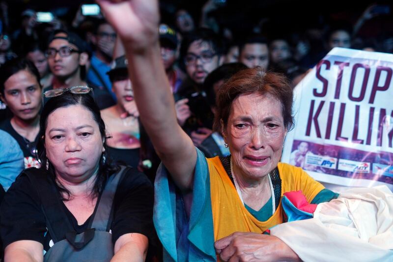 Thousands protest in Philippines warning of Duterte ‘dictatorship’