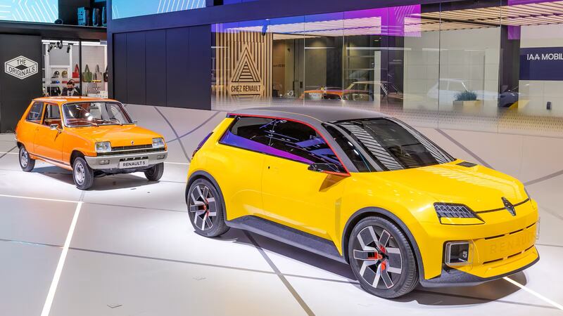 Renault 5 old and new