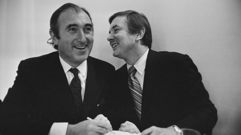 Jerry Perenchio (R) and  British sports executive Jarvis Astaire  sign a contract giving Astaire the British closed-circuit television rights to the ‘Fight of the Century’ between Muhammad Ali and Joe Frazier. Photograph:  Len Trievnor/Daily Express/Getty