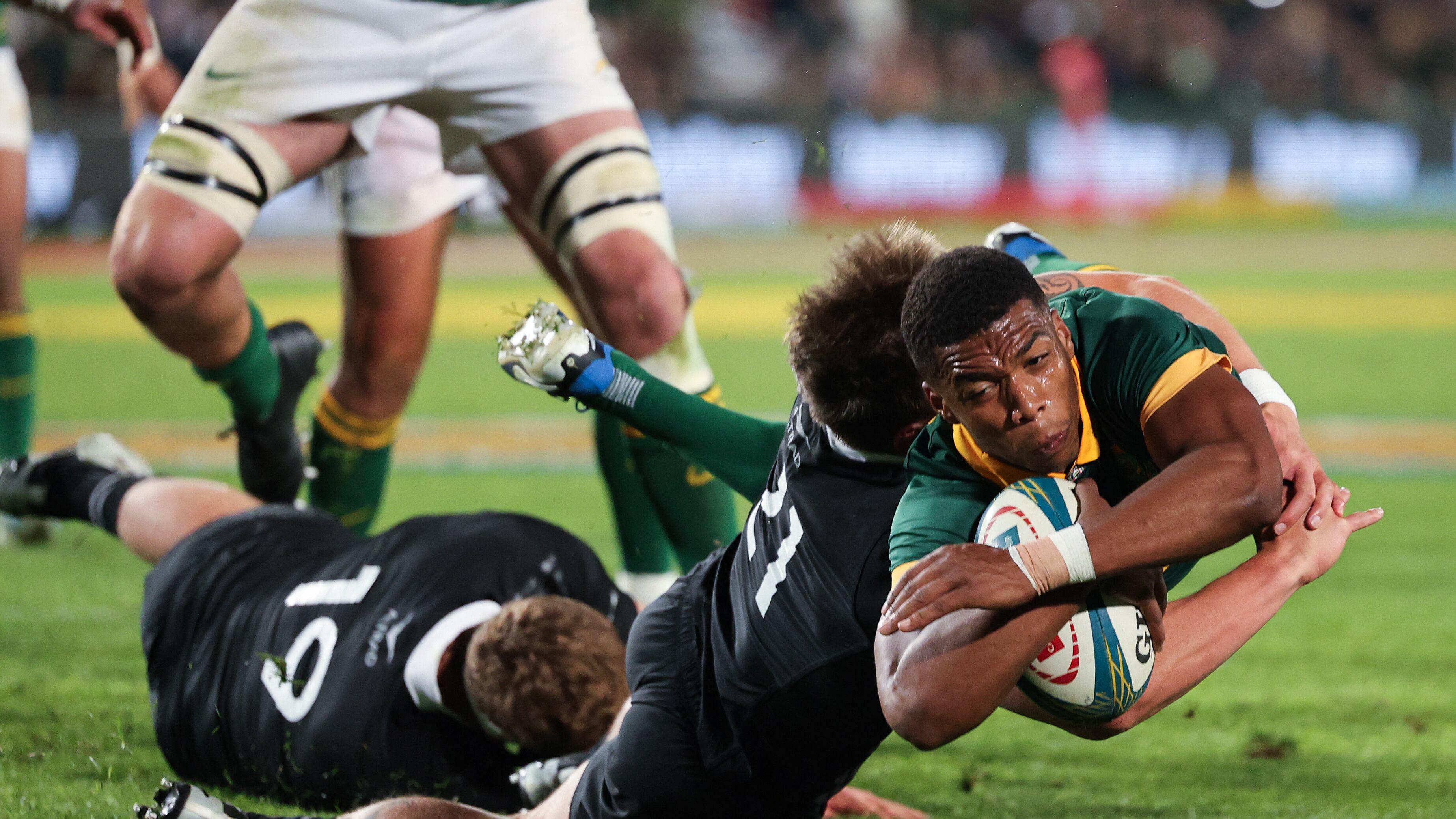 Springboks leave it late before edging All Blacks