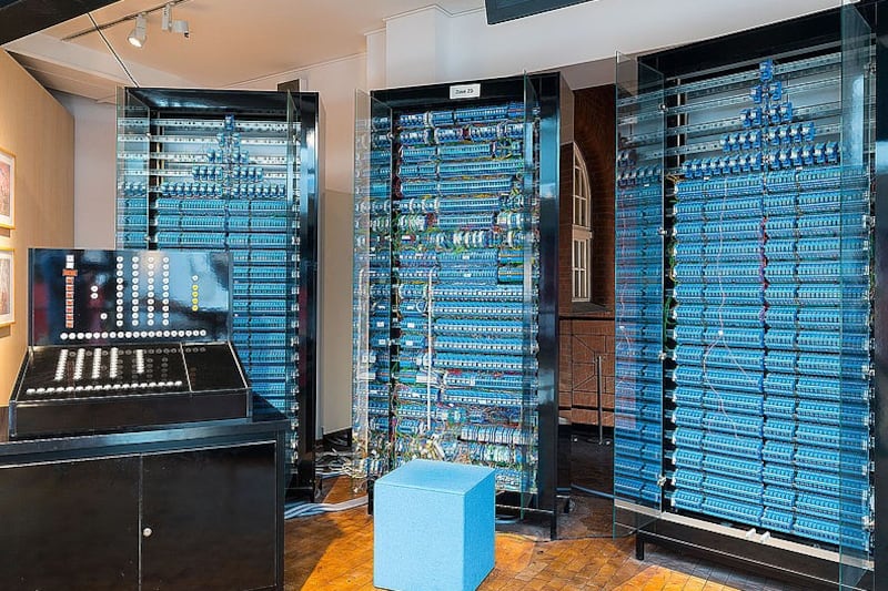 Who invented the digital computer?